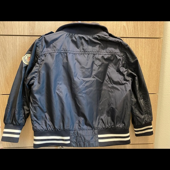 Moncler wind jacket (2yrs) - Picture 4 of 8